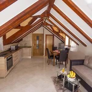 Niko Kastel Stari Apartament Kaštela